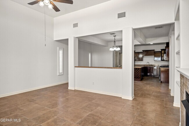 Building Photo - 14116 Rainbow Point Dr