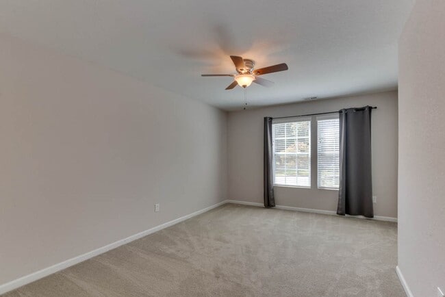 Building Photo - Beautiful Home For Rent in Ocean View!