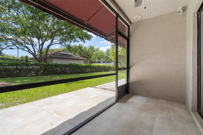 Building Photo - 9161 Vineyard Lake Dr