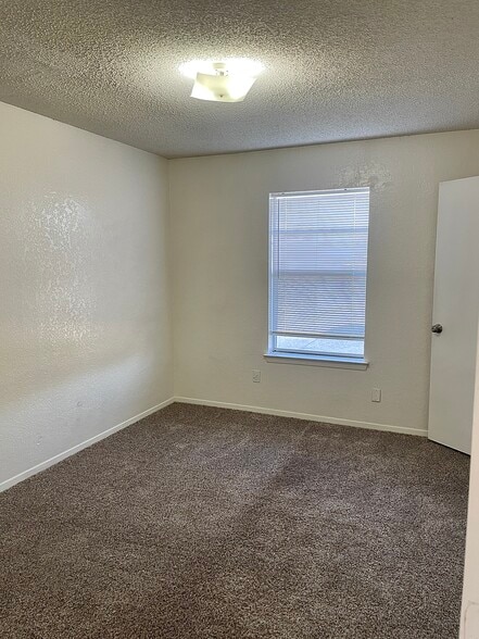 Bedroom 3 - 8335 Clifford St