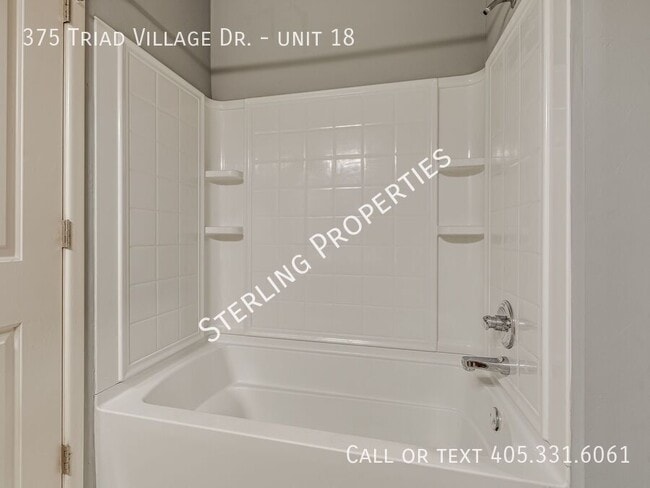 Building Photo - 375 Triad Village Dr