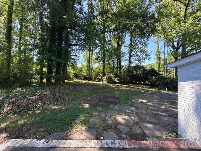 Building Photo - 5710 Charing Pl
