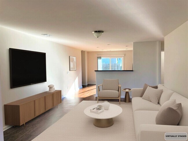 Building Photo - 14 Milsbury Ln