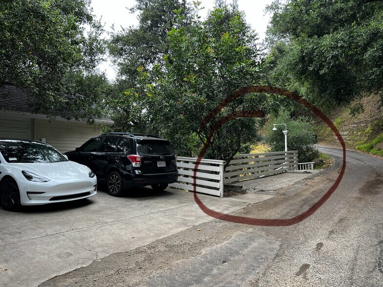 Building Photo - 21980 Alta Dr