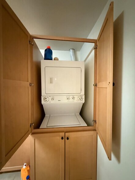 Building Photo - 231 Pennsylvania Ave