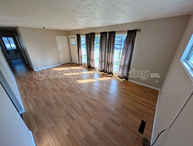 Building Photo - Rare 4 Bedroom Homewood Ranch with Garage
