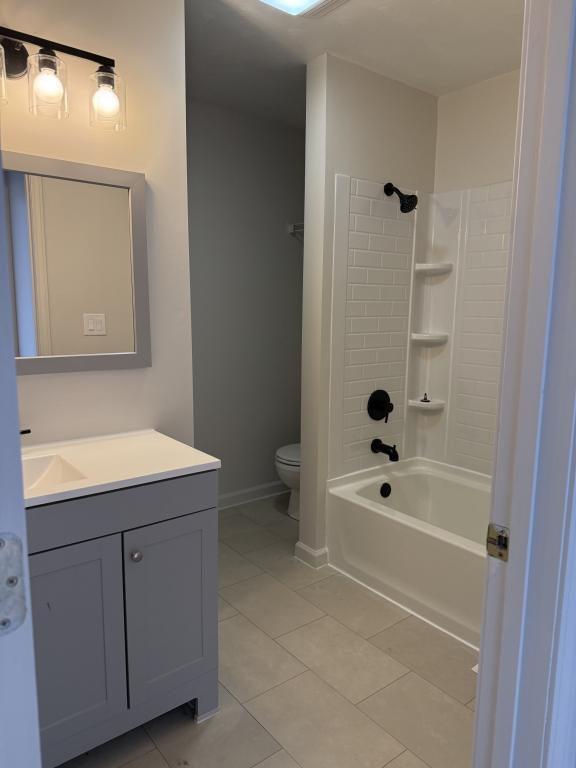 Building Photo - 500 Spang St