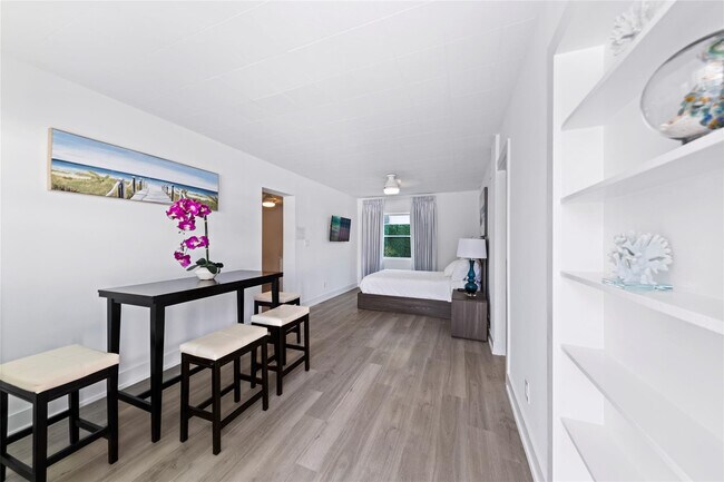 Building Photo - 1663 N Fort Lauderdale Beach Blvd