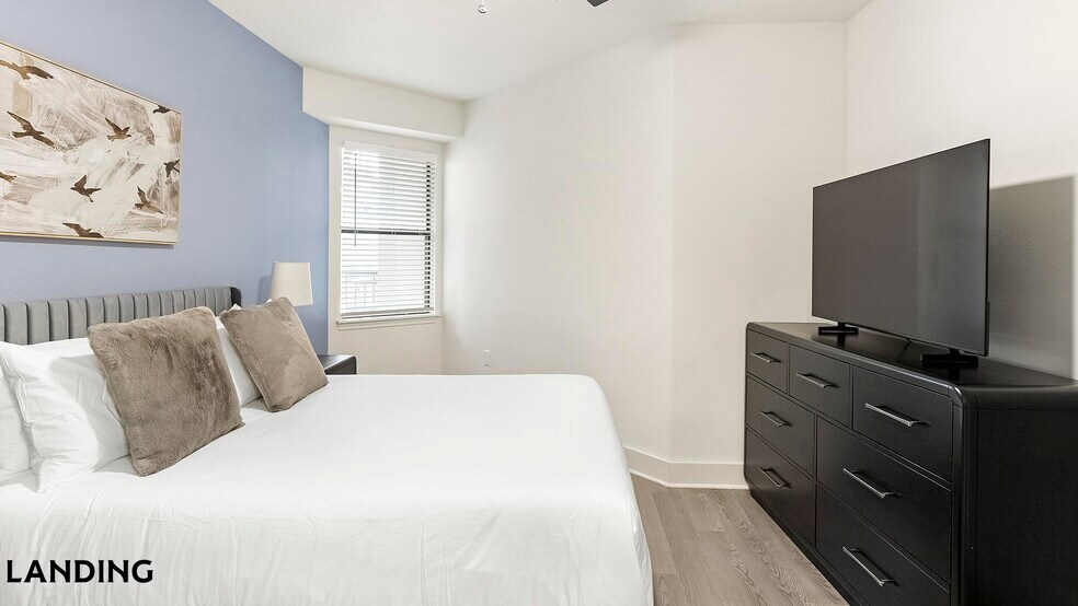 Building Photo - 15777 Quorum Dr