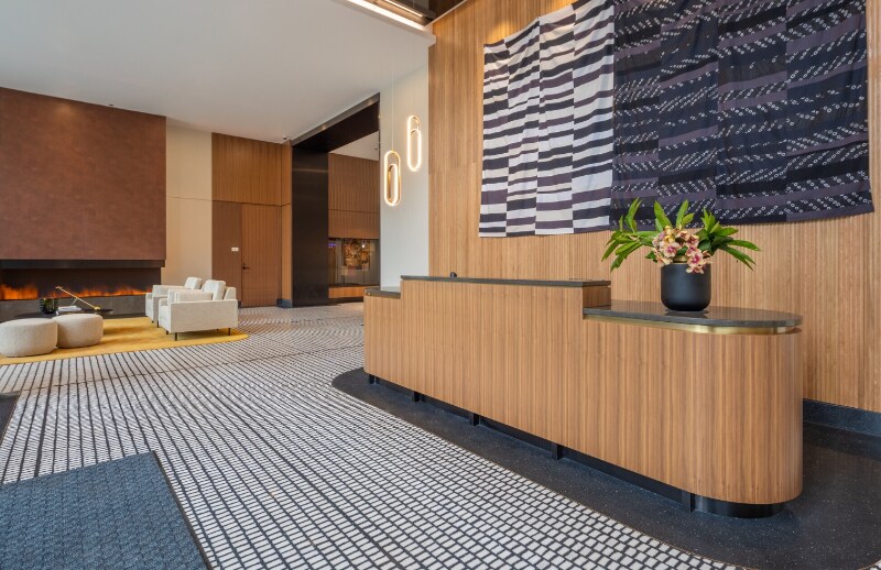 Building Photo - 1100 W Van Buren St