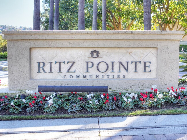 Building Photo - 1 Bedroom Ritz Pointe Condo!