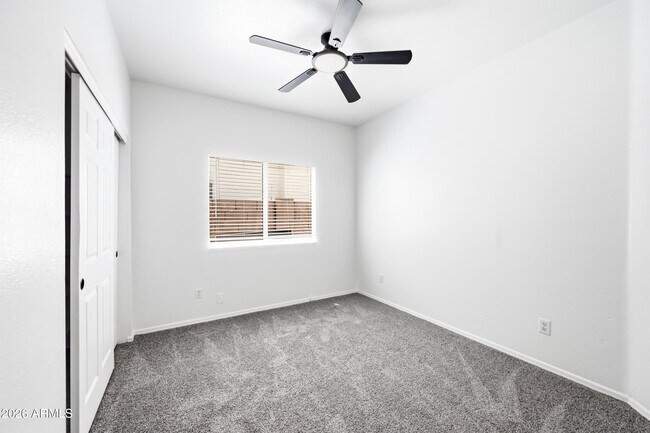 Building Photo - 1540 E San Remo Ave