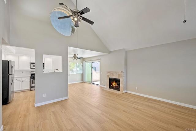 Building Photo - 375 N Melrose Dr