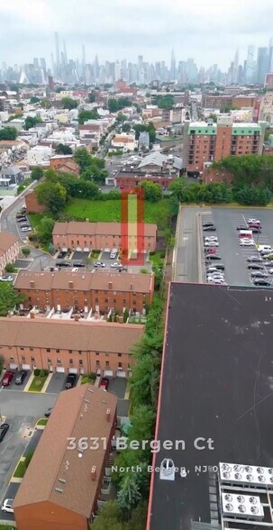 Building Photo - 3631 Bergen Ct