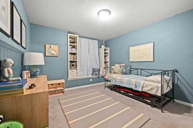 Building Photo - 11906 Dispatch Wy