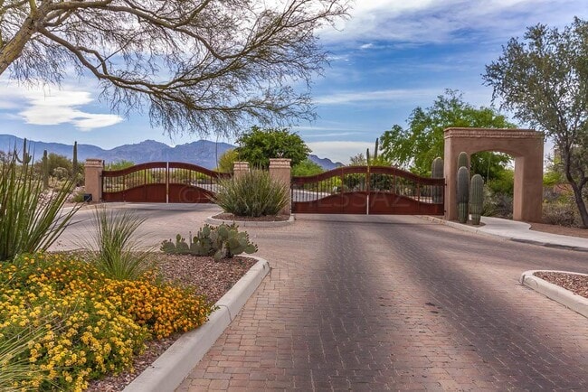 Building Photo - 4402 W Cloud Ranch Pl