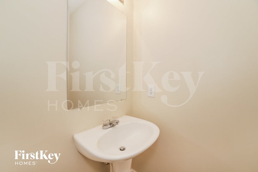 Building Photo - 2376 Bigwood Trail