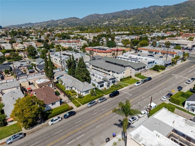 Building Photo - 1051 Western Ave