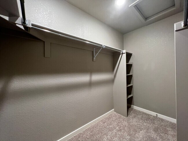 Building Photo - Gorgeous 4 Bed, 2.5 Bath New-Build in Bert...