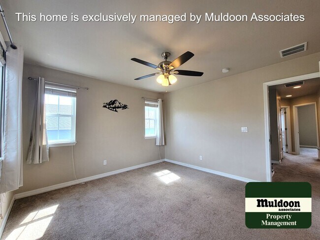 Building Photo - Charming 2-Story with Garden of the Gods V...
