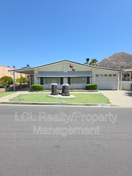 Primary Photo - 30715 Arenga Palm Dr