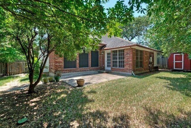 Building Photo - 7900 Henry Kinney Row
