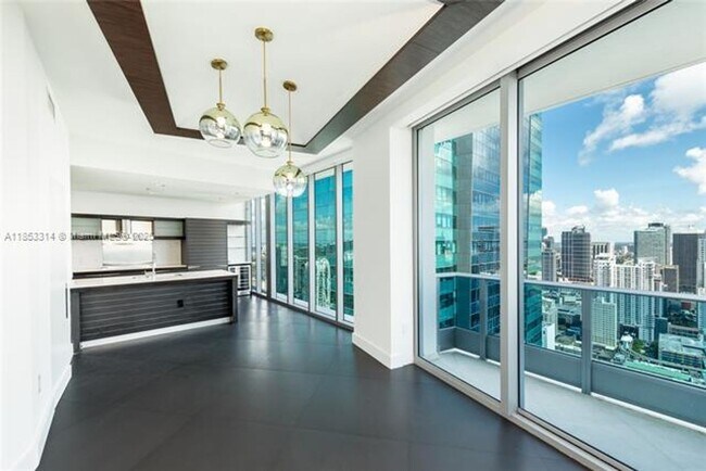 Building Photo - 200 Biscayne Blvd Way