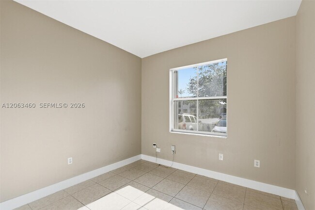 Building Photo - 2247 NE 42nd Ave