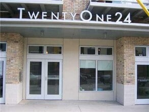 Building Photo - 2124 E 6th St