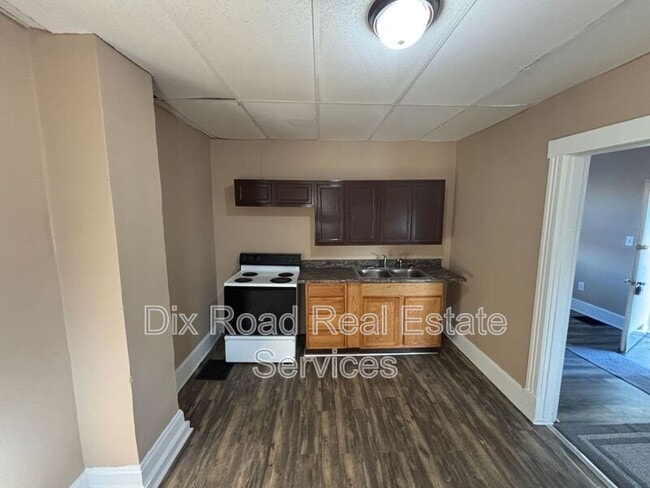 Building Photo - 1041 Fairview Ave