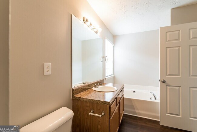 Building Photo - 1114 Dunaway Dr