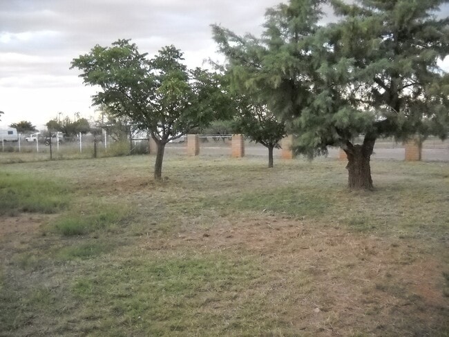 Building Photo - Great views on one acre.