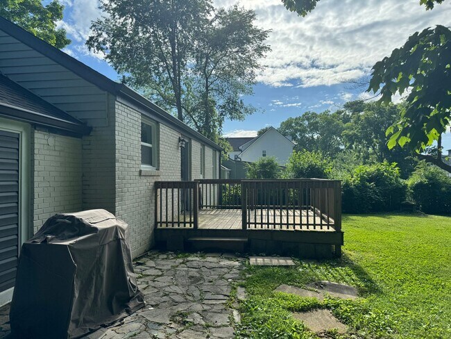 Building Photo - Cute 3BR Home in the Heart of Nashville