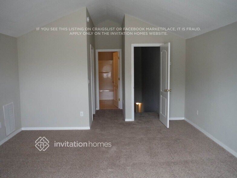 Building Photo - 10143 Meadow Point Dr