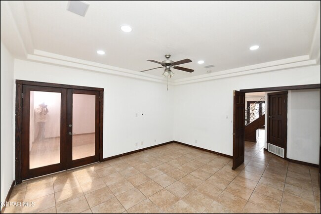 Building Photo - 7318 Corona Del Sol Dr