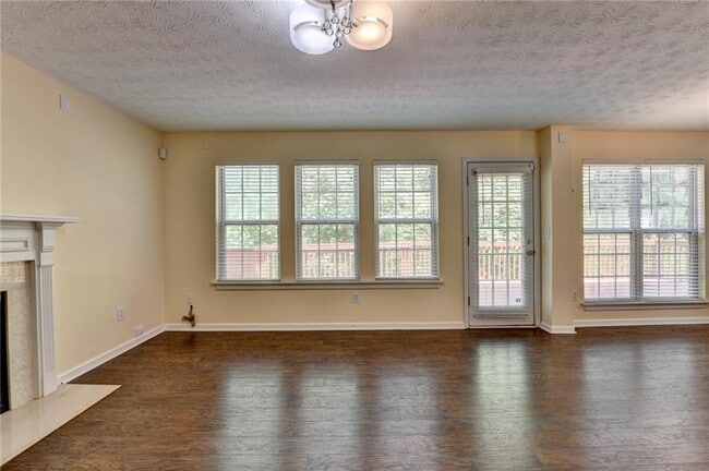 Building Photo - 3380 McClure Woods Dr
