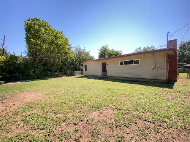 Building Photo - 2115 Ridgeway St