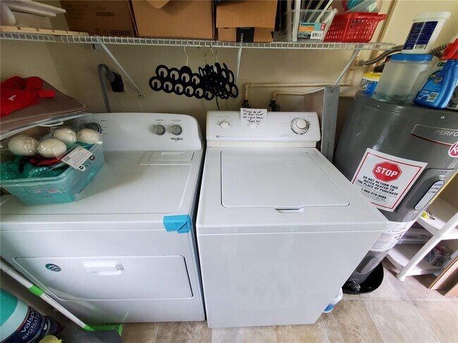 Building Photo - 1907 Canterbury Ln