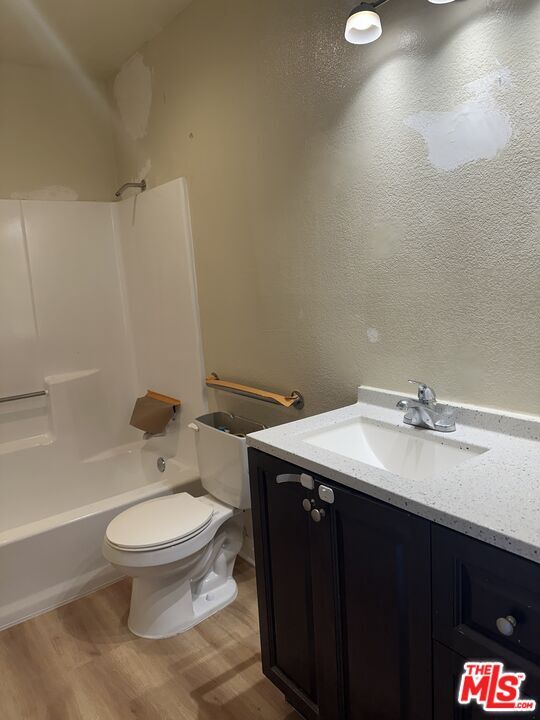 Building Photo - 955 Normandie Ave