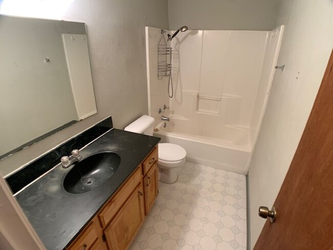 Building Photo - Sunvilla Apartments