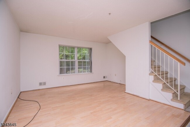 Building Photo - 107 Prestwick Way