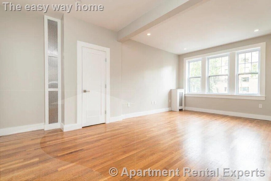 Building Photo - 16 Forest St