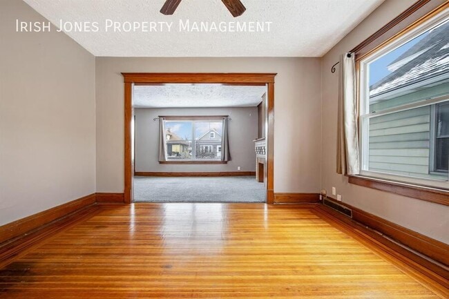 Building Photo - 38 Rugby Rd