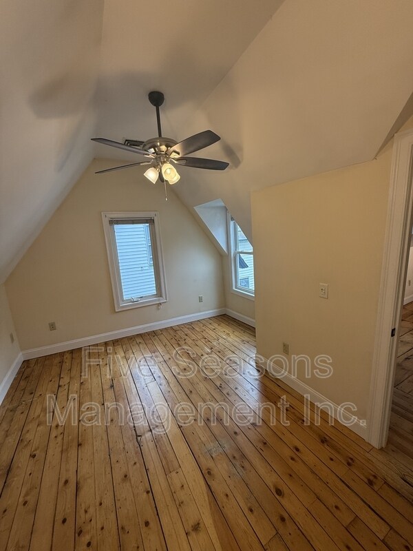 Building Photo - 138 N Champlain St
