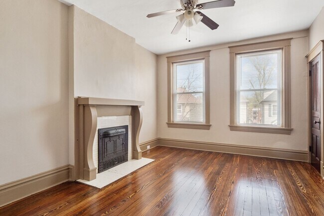 Building Photo - Junie B. Aiata