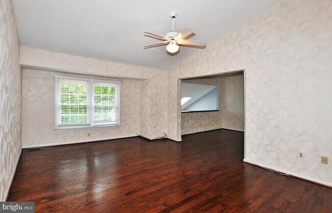 Building Photo - 10121 Crestberry Pl