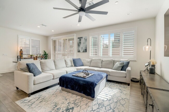 Building Photo - 3251 Crecida Way