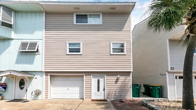 Building Photo - 445 Gulf Shore Dr