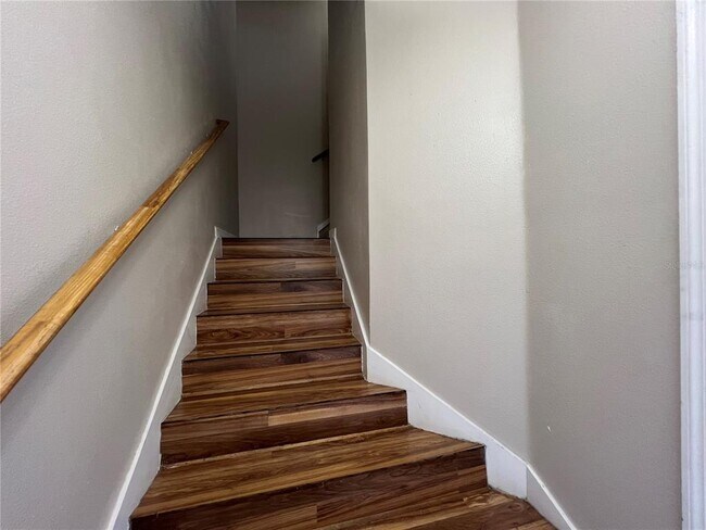 Building Photo - 2137 Betsy Ross Ln
