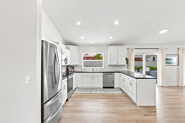 Building Photo - 1259 Barnstaple Cir